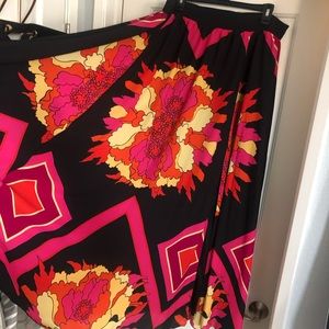 EUC New York and Company Floral Maxi Skirt